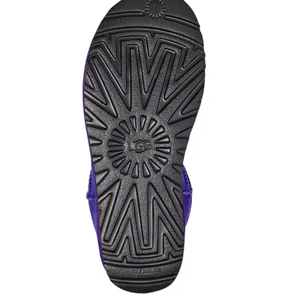 Ugg Mini Classic Boot - image 4